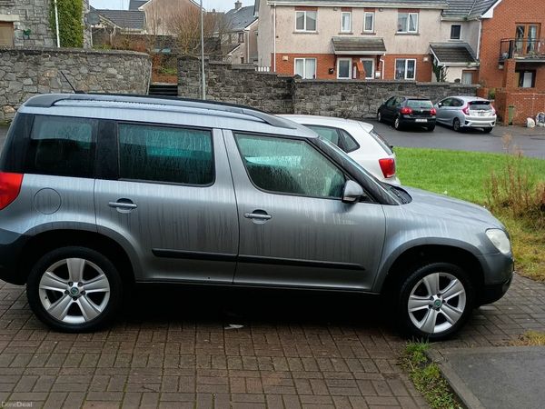 Skoda Yeti SUV, Diesel, 2013, Grey