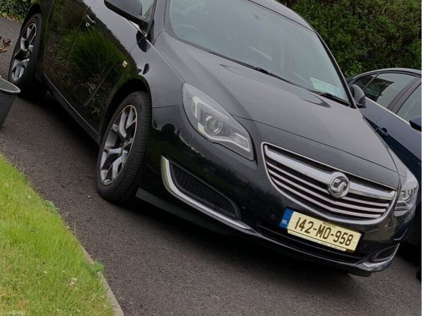 Vauxhall Insignia Hatchback, Diesel, 2014, Black