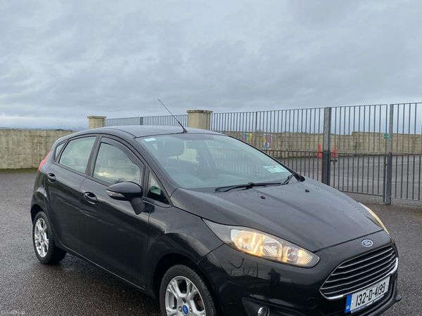 Ford Fiesta Hatchback, Petrol, 2013, Black