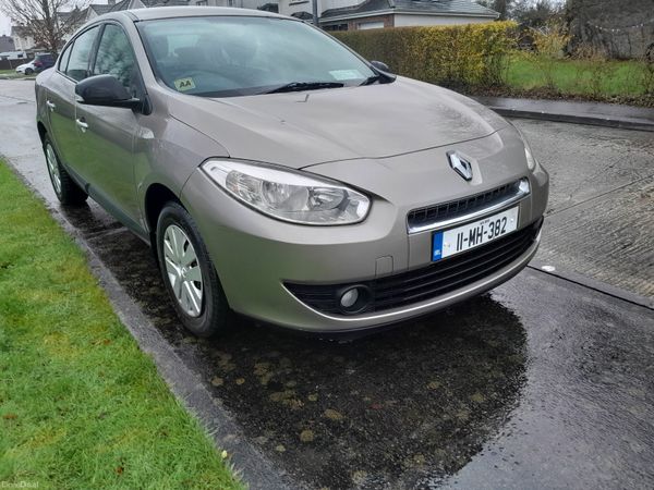 Renault Fluence Saloon, Diesel, 2011, Gold
