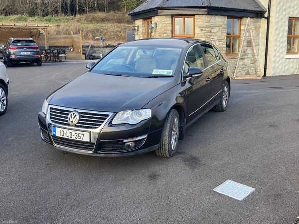 Volkswagen Passat Saloon, Petrol, 2010, Brown
