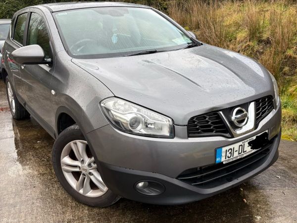 Nissan Qashqai Hatchback, Diesel, 2013, Grey