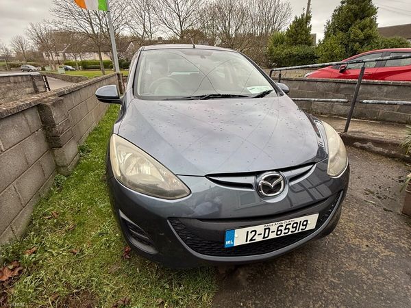 Mazda Demio MPV, Petrol, 2012, Blue