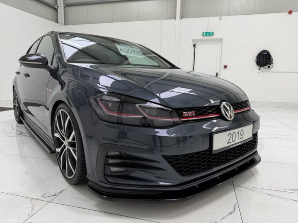 Volkswagen Golf Hatchback, Petrol, 2019, Grey