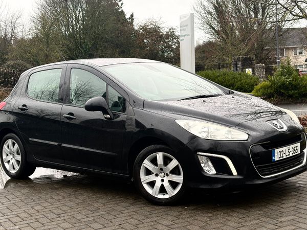 Peugeot 308 Hatchback, Diesel, 2013, Black