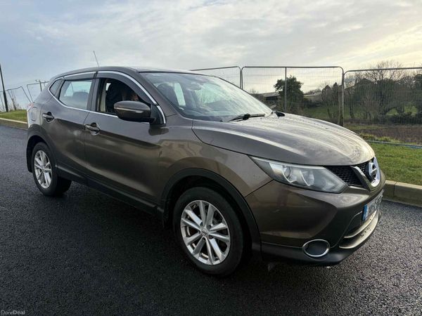 Nissan Qashqai Hatchback, Diesel, 2014, Brown