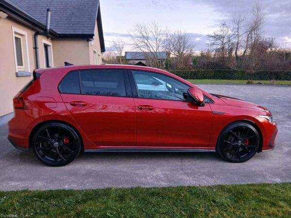 Volkswagen Golf Estate, Diesel, 2022, Red