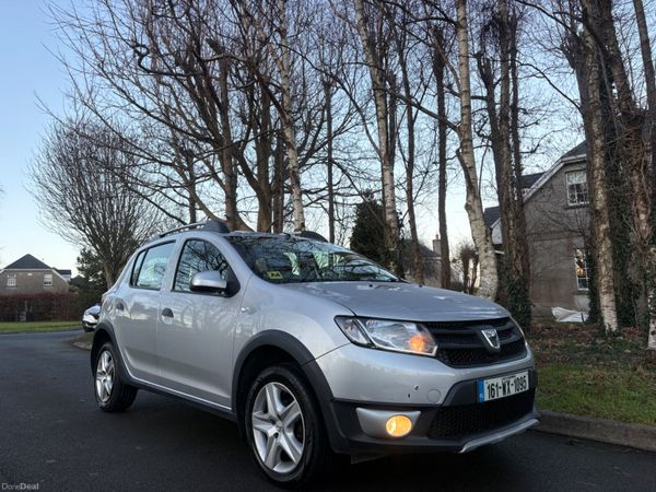 Dacia Sandero Stepway Hatchback, Diesel, 2016, Silver