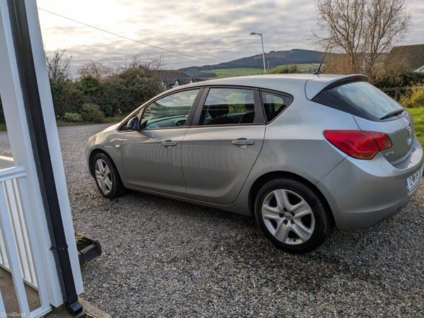 Opel Astra MPV, Diesel, 2012, Silver