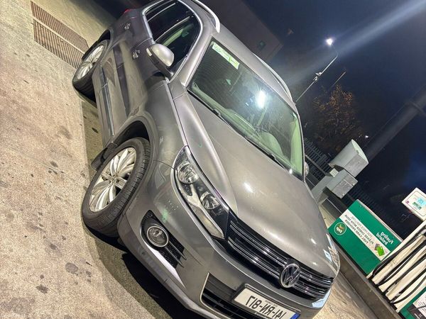 Volkswagen Tiguan SUV, Diesel, 2014, Grey