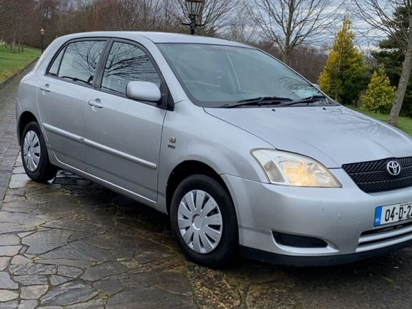Toyota Corolla Hatchback, Petrol, 2004, Silver