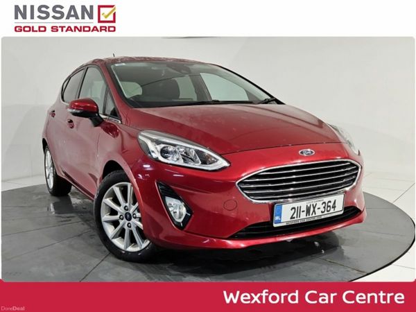 Ford Fiesta Hatchback, Diesel, 2021, Red