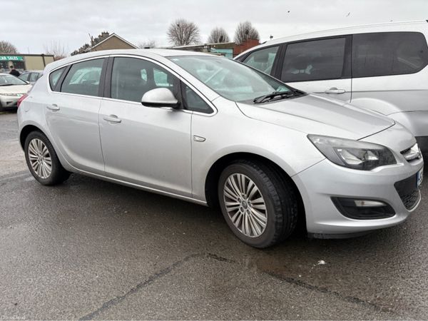 Opel Astra Hatchback, Diesel, 2015, Silver