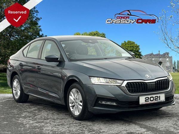 Skoda Octavia Hatchback, Diesel, 2021, Grey
