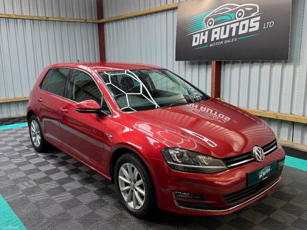 Volkswagen Golf Hatchback, Petrol, 2015, Red