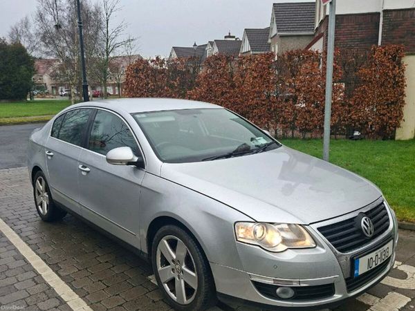 Volkswagen Passat Saloon, Diesel, 2010, Silver