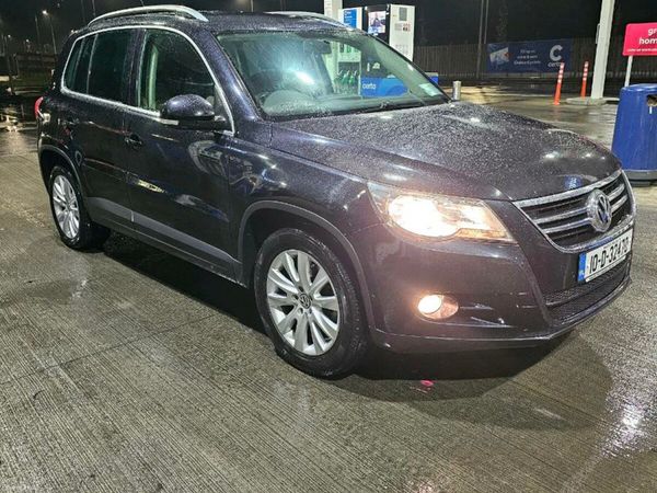 Volkswagen Tiguan SUV, Diesel, 2010, Black