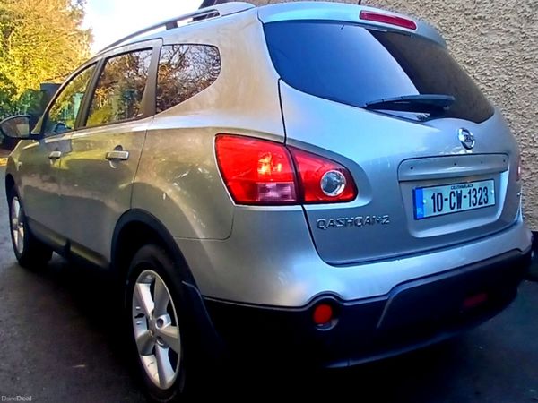 Nissan Qashqai+2 Hatchback, Diesel, 2010, Silver