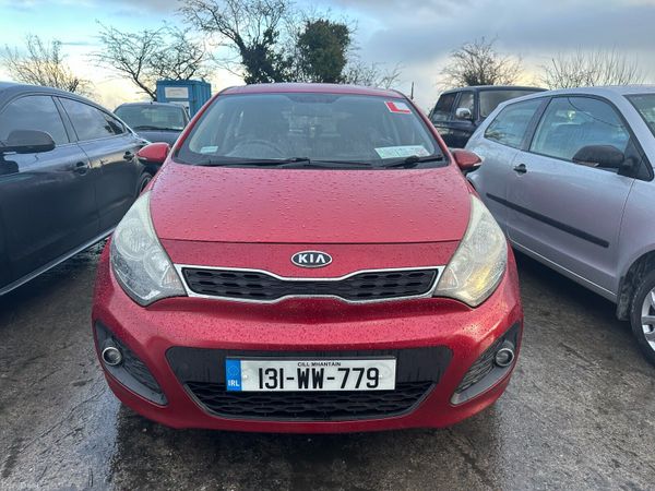 Kia Rio Hatchback, Petrol, 2013, Red