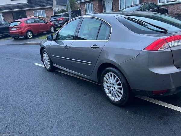 Renault Laguna Hatchback, Diesel, 2008, Gold