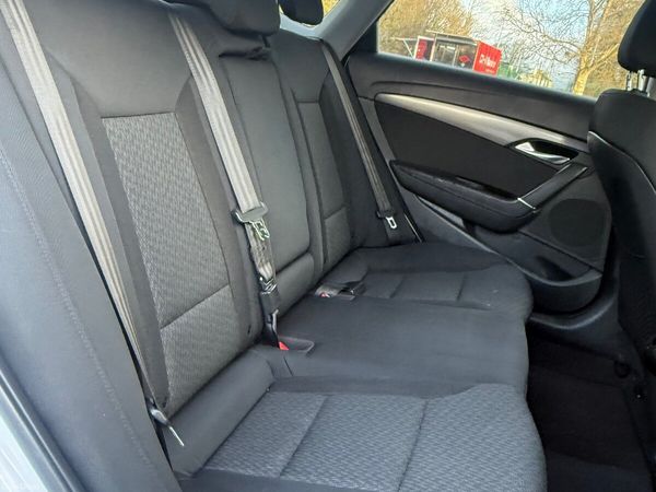 Hyundai i40 Saloon, Diesel, 2015, White