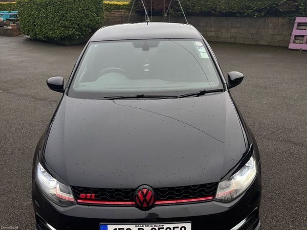 Volkswagen Polo Hatchback, Petrol, 2015, Black