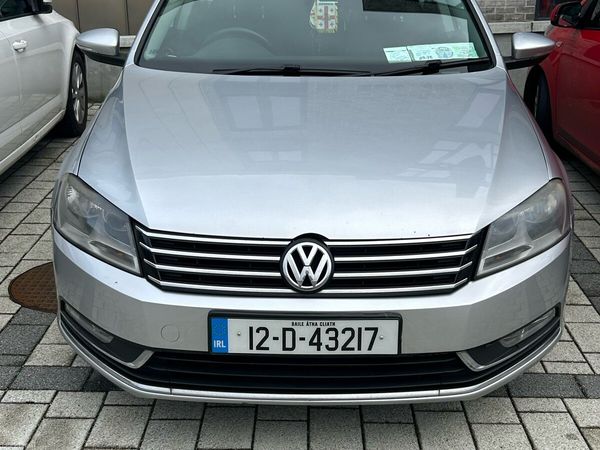 Volkswagen Passat Saloon, Diesel, 2012, Silver