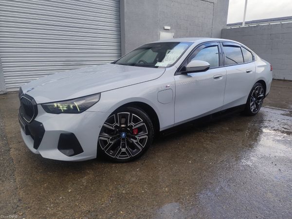 BMW 5-Series Saloon, Petrol Plug-in Hybrid, 2024, Grey