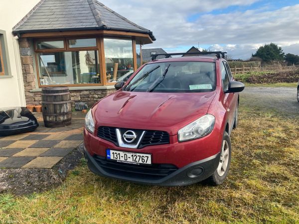 Nissan Qashqai MPV, Diesel, 2013, Red