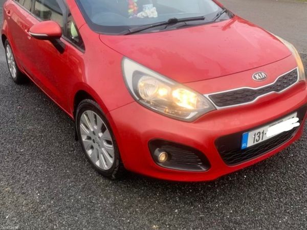 Kia Rio Hatchback, Diesel, 2013, Red