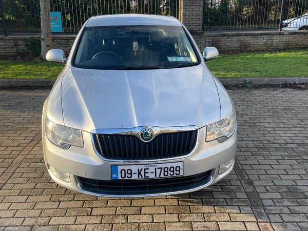 Skoda Superb Hatchback, Diesel, 2009, Silver
