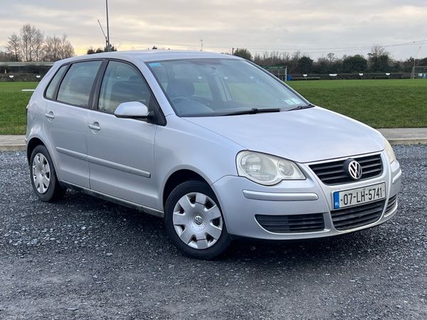 Volkswagen Polo Hatchback, Petrol, 2007, Silver