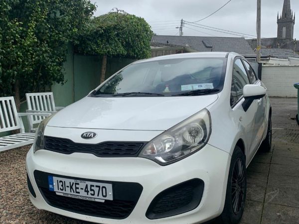 Kia Rio Hatchback, Petrol, 2013, White