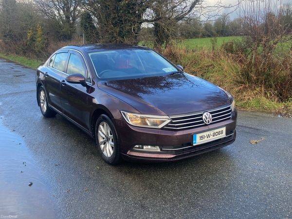 Volkswagen Passat Saloon, Diesel, 2015, Red