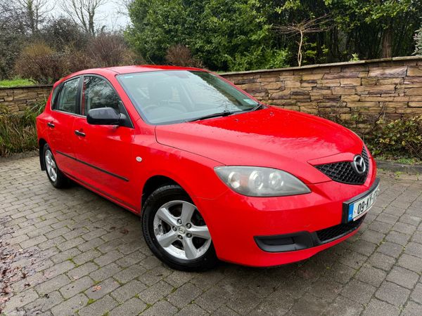 Mazda Mazda3 Hatchback, Petrol, 2009, Red