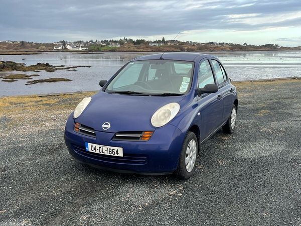 Toyota Avensis Saloon, Petrol, 2004, Grey