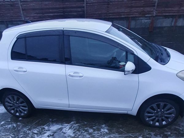 Toyota Vitz Hatchback, Petrol, 2010, White