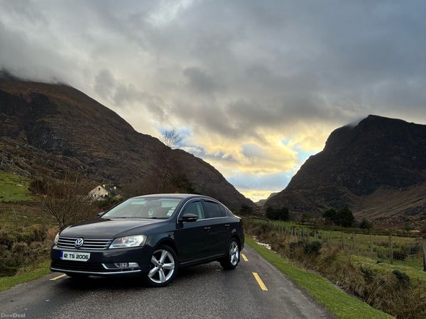 Volkswagen Passat Saloon, Diesel, 2012, Grey