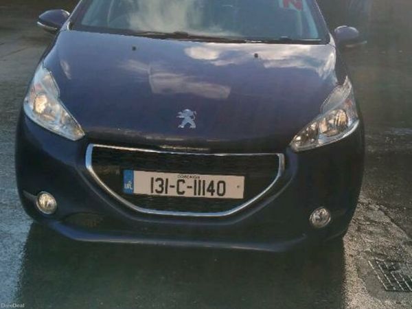 Peugeot 208 Hatchback, Diesel, 2013, Blue