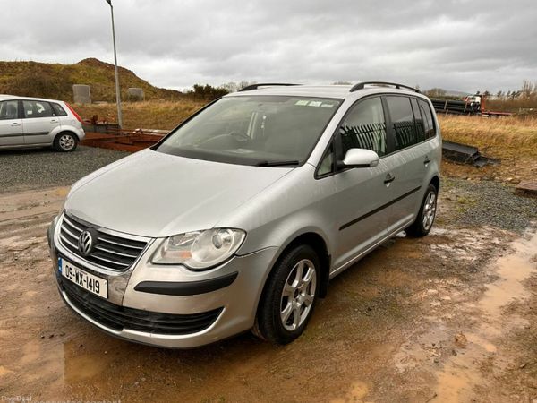 Volkswagen Touran MPV, Diesel, 2009, Silver