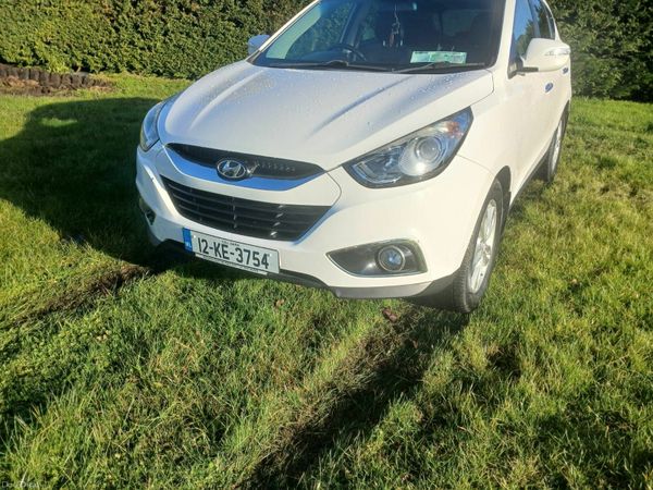 Hyundai ix35 SUV, Diesel, 2012, White