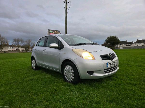 Toyota Yaris Hatchback, Petrol, 2006, Silver
