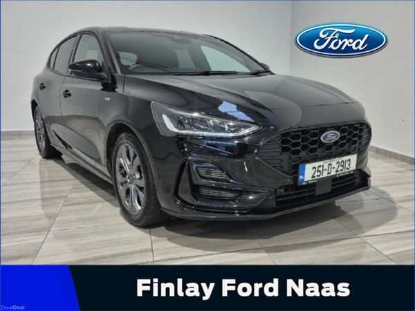 Ford Focus Hatchback, Petrol Hybrid, 2025, Black