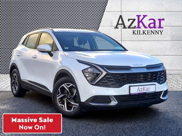 Kia Sportage MPV, Diesel, 2022, White
