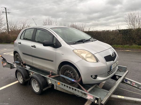 Toyota Yaris Hatchback, Petrol, 2007, Silver