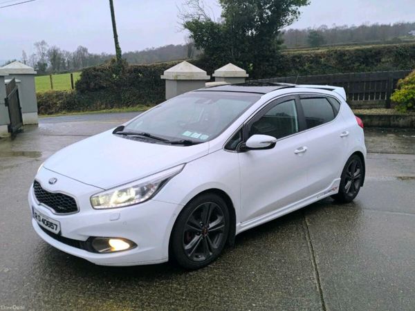 Kia Ceed Hatchback, Diesel, 2012, White