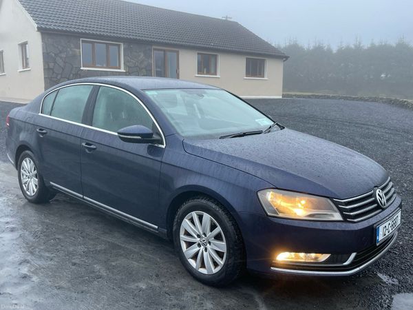 Volkswagen Passat Saloon, Diesel, 2012, Blue