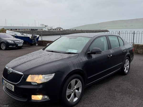 Skoda Superb Hatchback, Diesel, 2010, Black