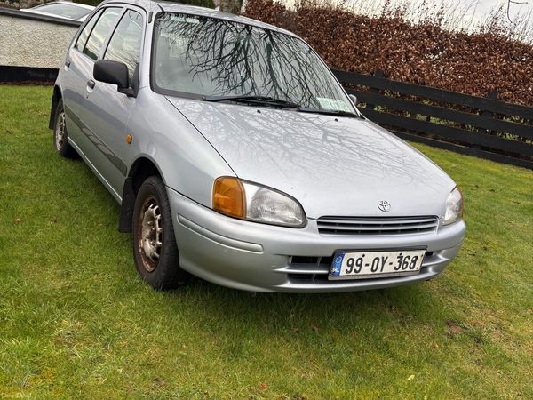Toyota Starlet Hatchback, Petrol, 1999, Silver