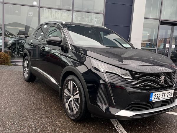 Peugeot 3008 MPV, Petrol, 2023, Black